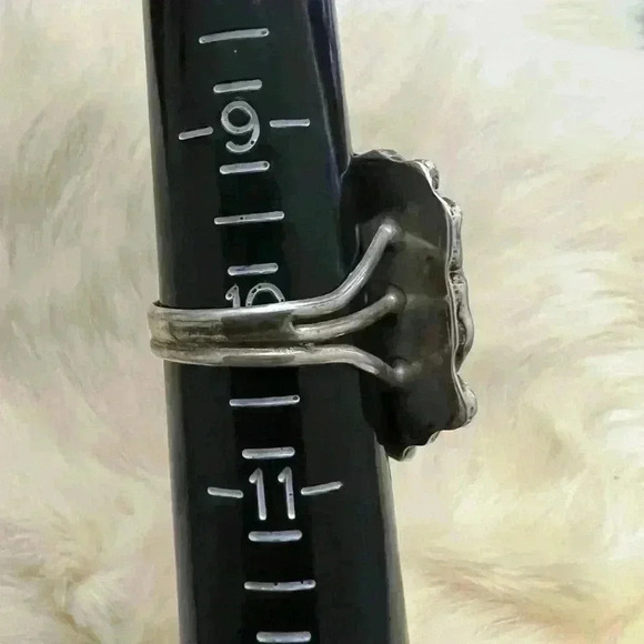 Vintage Turquoise Sterling Silver Ring - Picture 4 of 10